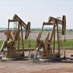http://www.thinkgeoenergy.com/wp-content/uploads/2015/06/oil-wells-ND-300x300.jpeg