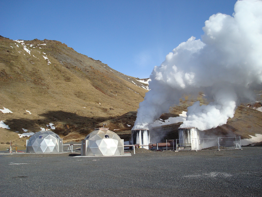 Hellisheidi geothermal plant starts experimental H2S reinjection