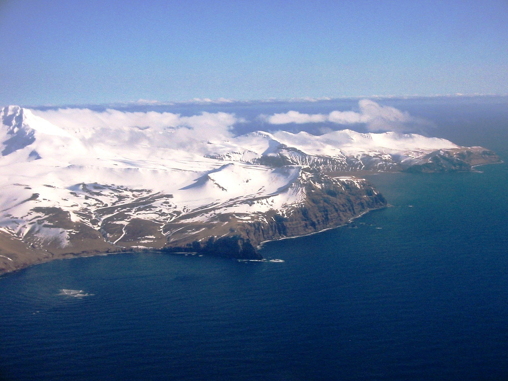 Alaska: exploration wells show 180 centigrades on Akutan island