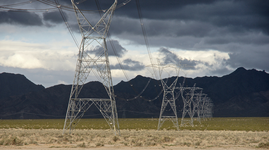 Senator Reid calls for strengthening of renewable portfolio standards in Nevada