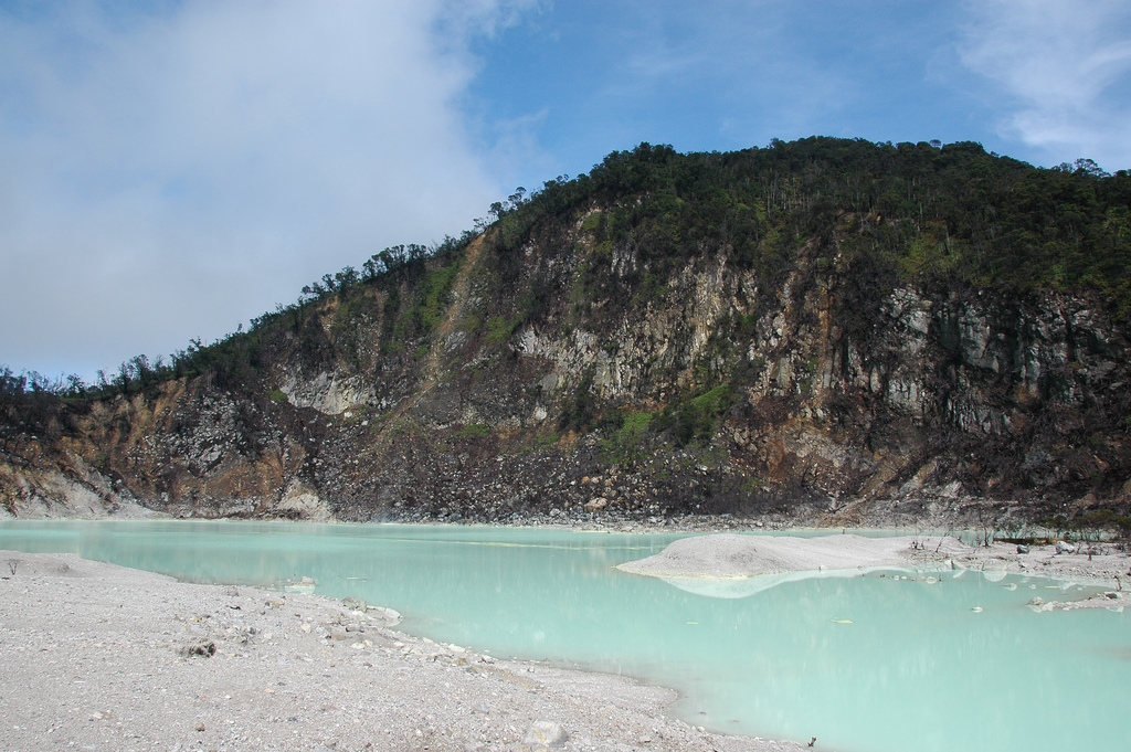 Indonesian president wants to prioritize on renewables for new power projects