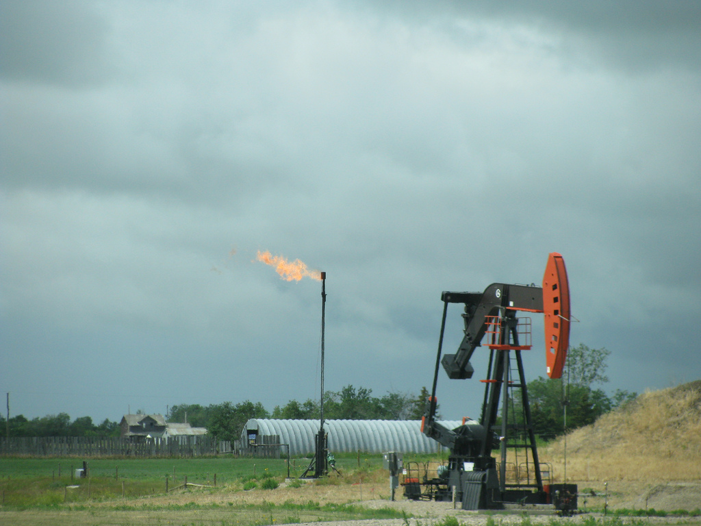 Bloomberg: Hot water from oil & gas wells turning into business opportunity