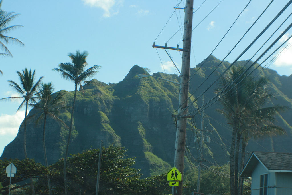 Governor of Hawaii urges Hawaii Island to embrace geothermal