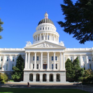 https://www.thinkgeoenergy.com/wp-content/uploads/2014/05/Calfornia_StateCapitol_Sacramento-300x300.jpg