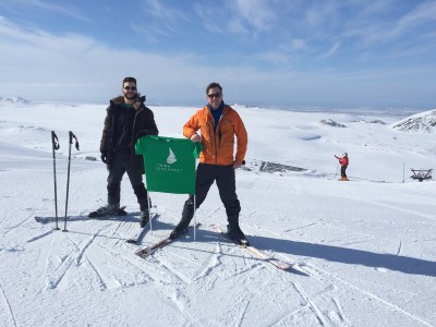 ThinkGeoEnergy on skis, refuelling batteries for WGC2015
