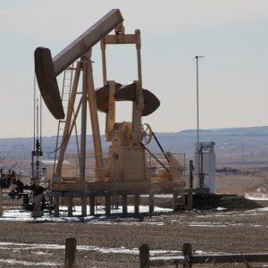 https://www.thinkgeoenergy.com/wp-content/uploads/2016/08/oilwell_Alberta-300x300.jpg