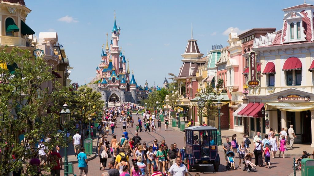 Geothermal to heat Ecotourism village created by Disneyland Paris