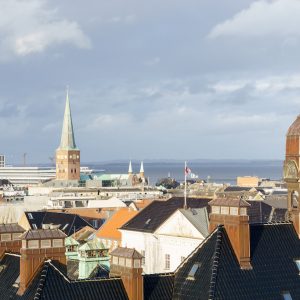 https://www.thinkgeoenergy.com/wp-content/uploads/2018/10/Aarhus_cityview_Denmark-300x300.jpg