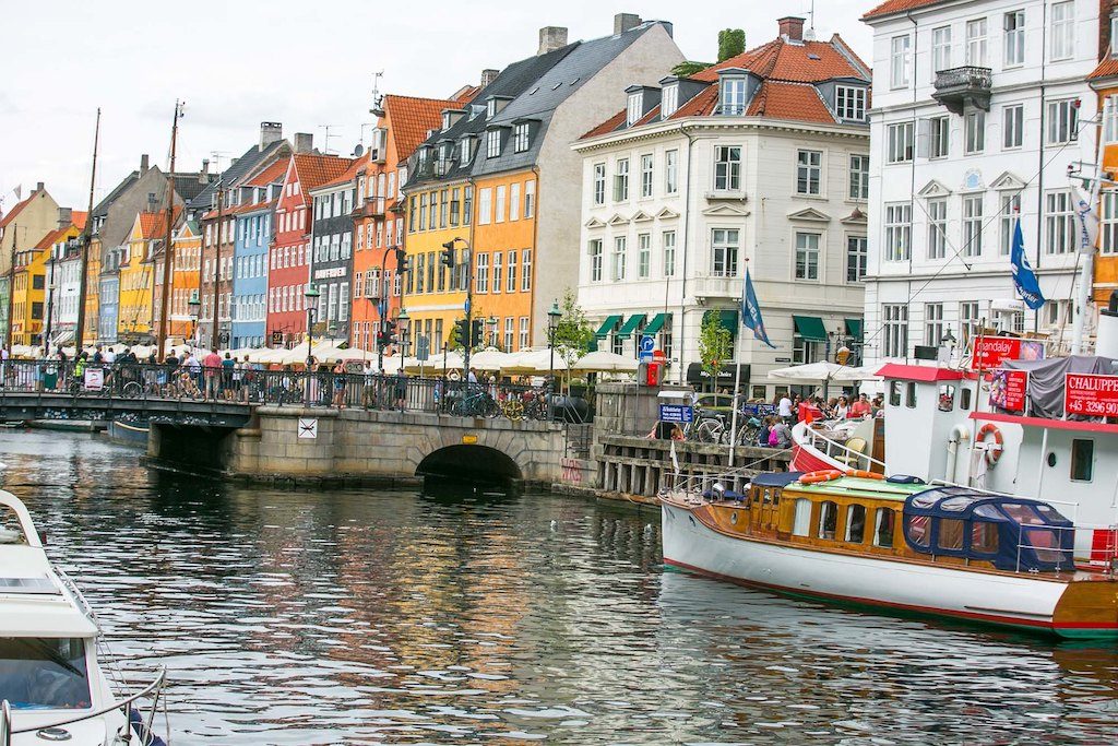 Geothermal heating potential of up to 300 MW for Copenhagen, Denmark