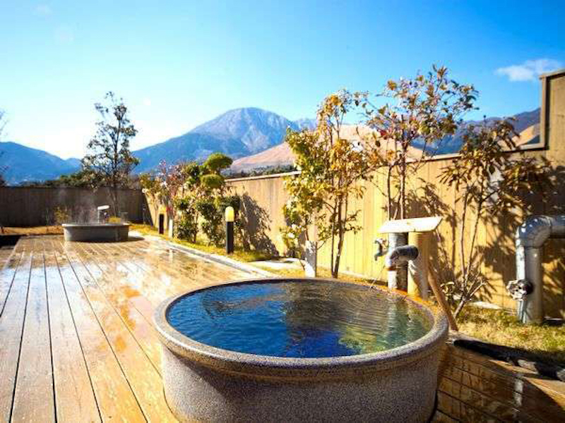 Hot Spring Power – charging phones with geothermal power at onsen in Beppu, Japan