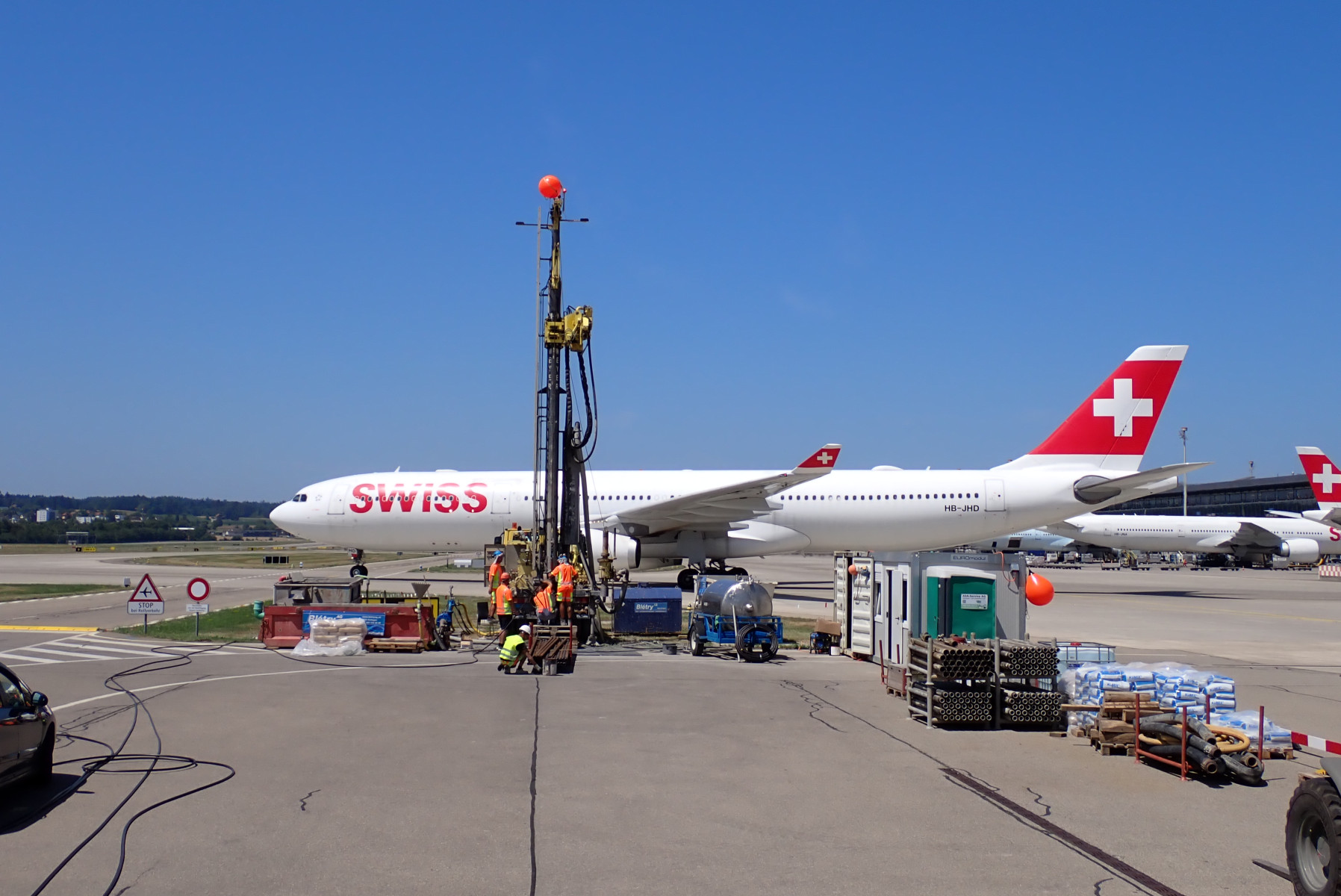 Der Flughafen Zürich in der Schweiz erforscht geothermische Speicherung