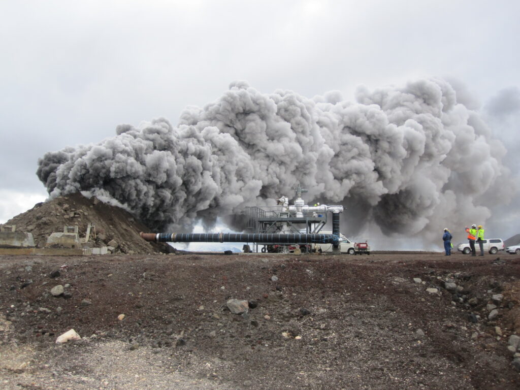 El pozo IDDIP-1 en Krafla, Islandia (fuente: Guðmundur Ómar Friðleifsson)